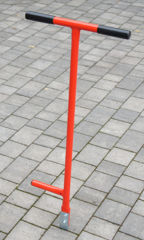 Páčidlo na dlažobné kocky a zámkovú dlažbu 1